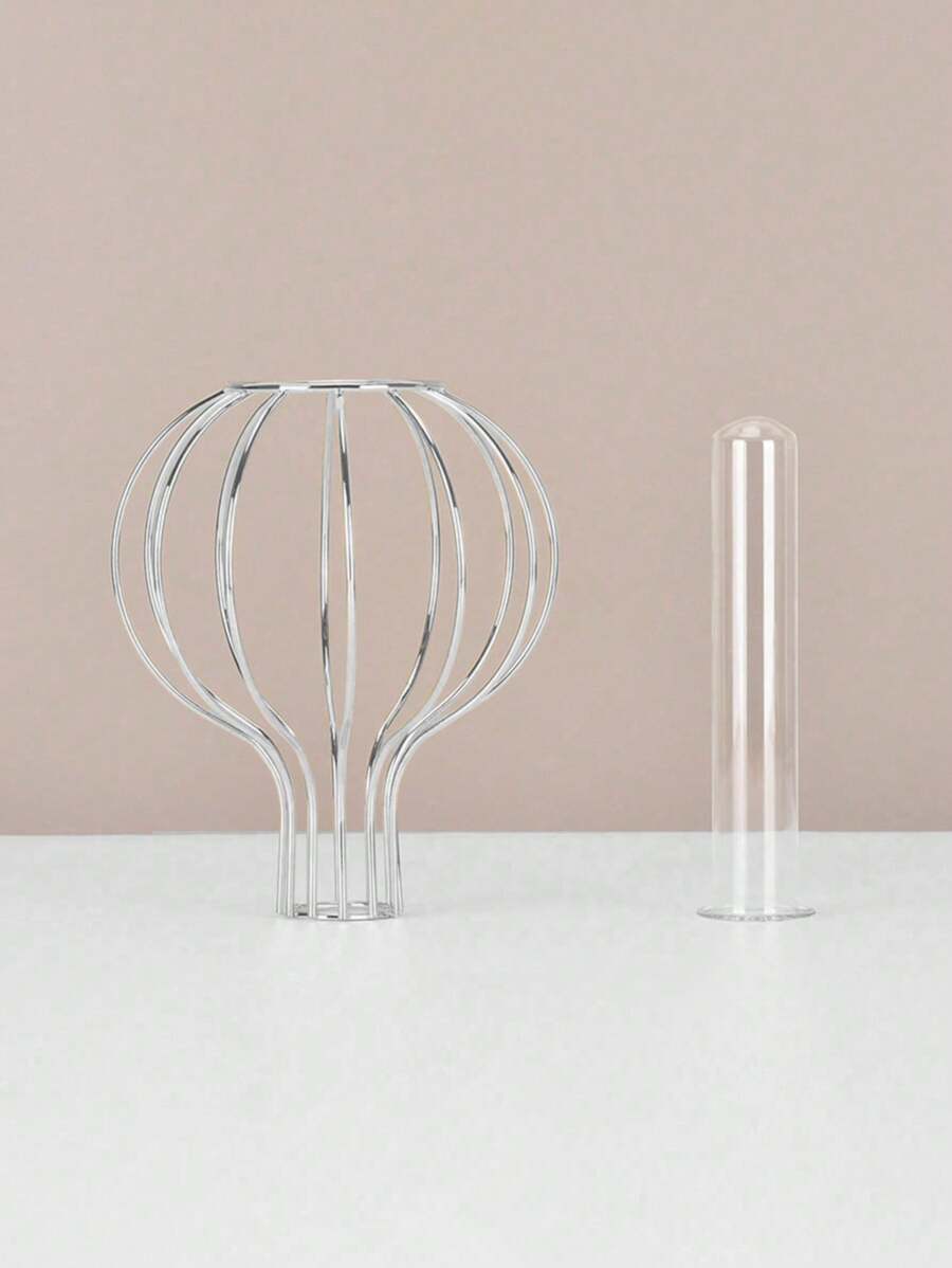 Santiago Minimalist Wireframe Propagation Vase