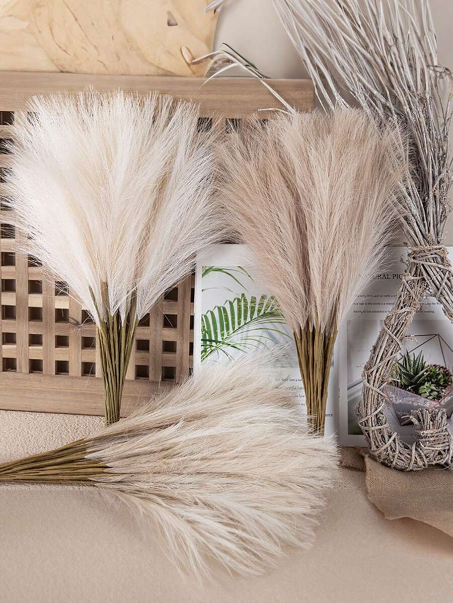 Santiago Minimalist Wireframe Propagation Vase