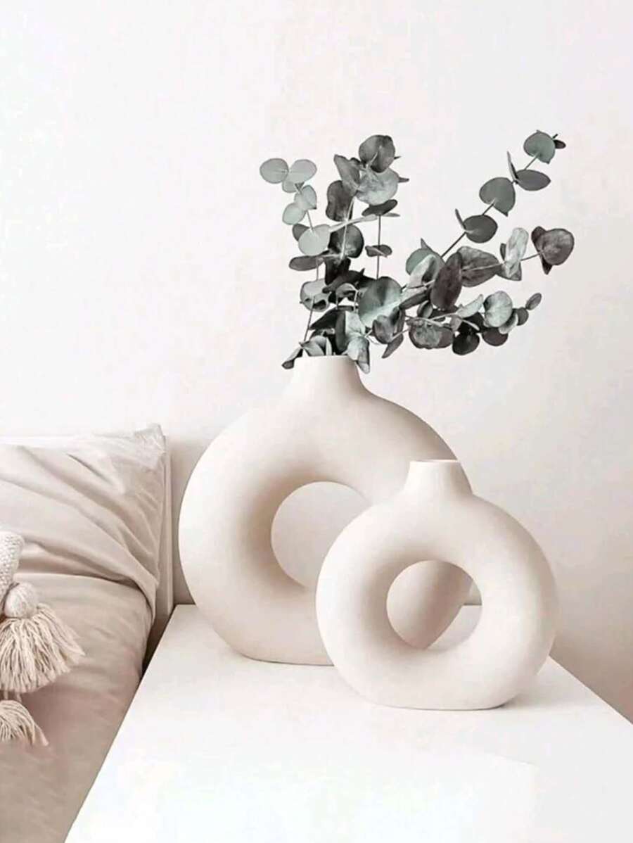 Dallas Plastic Decorative Vase
