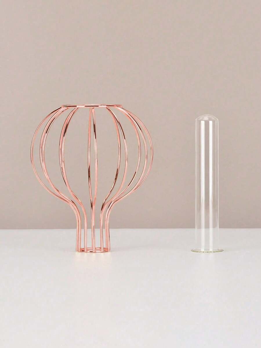 Santiago Minimalist Wireframe Propagation Vase