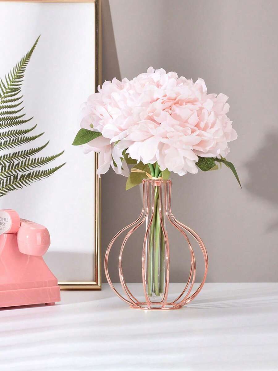 Santiago Minimalist Wireframe Propagation Vase