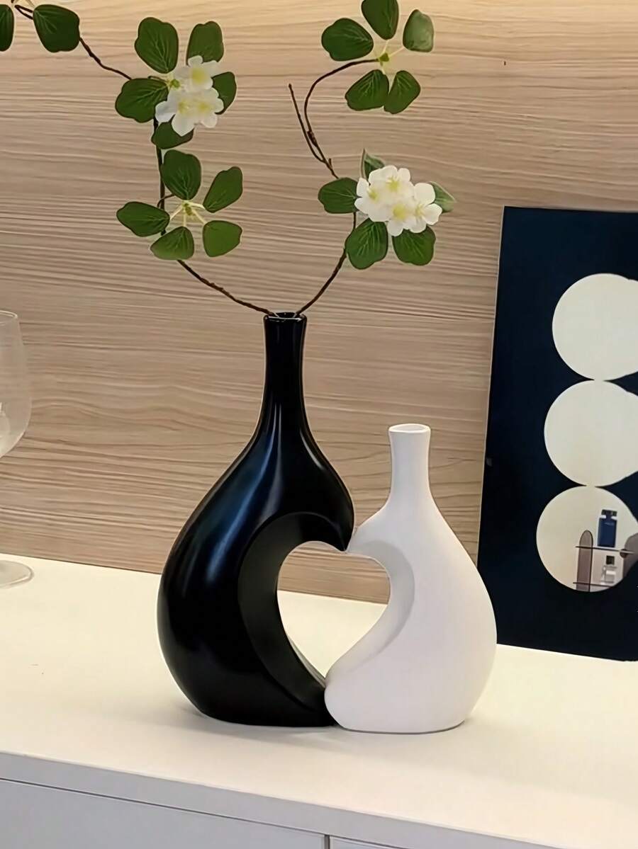 Boston Contemporary Interlocking Heart Vase