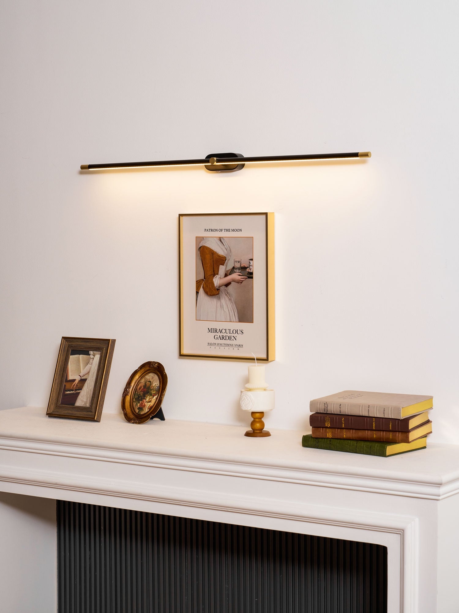 Mora Linear Rechargeable Wall Lamp