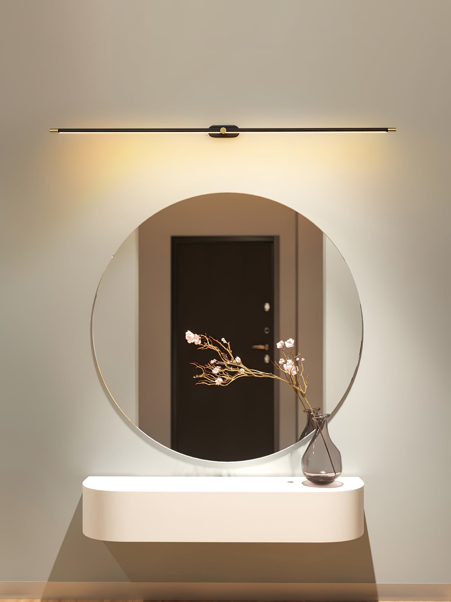 Mora Linear Rechargeable Wall Lamp