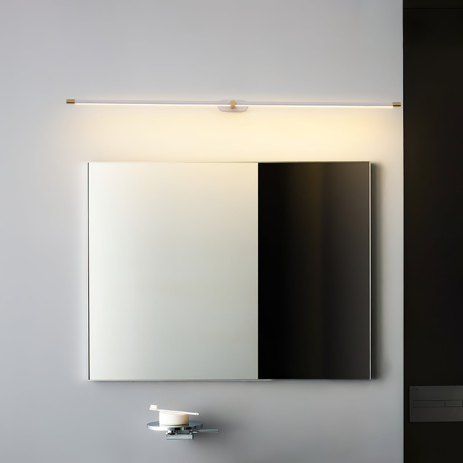 Mora Linear Rechargeable Wall Lamp